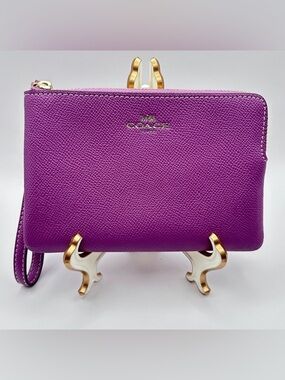 Coach Corner Zip Wristlet Lilac Berry Crossgrain Leather Gold Hardware 58032